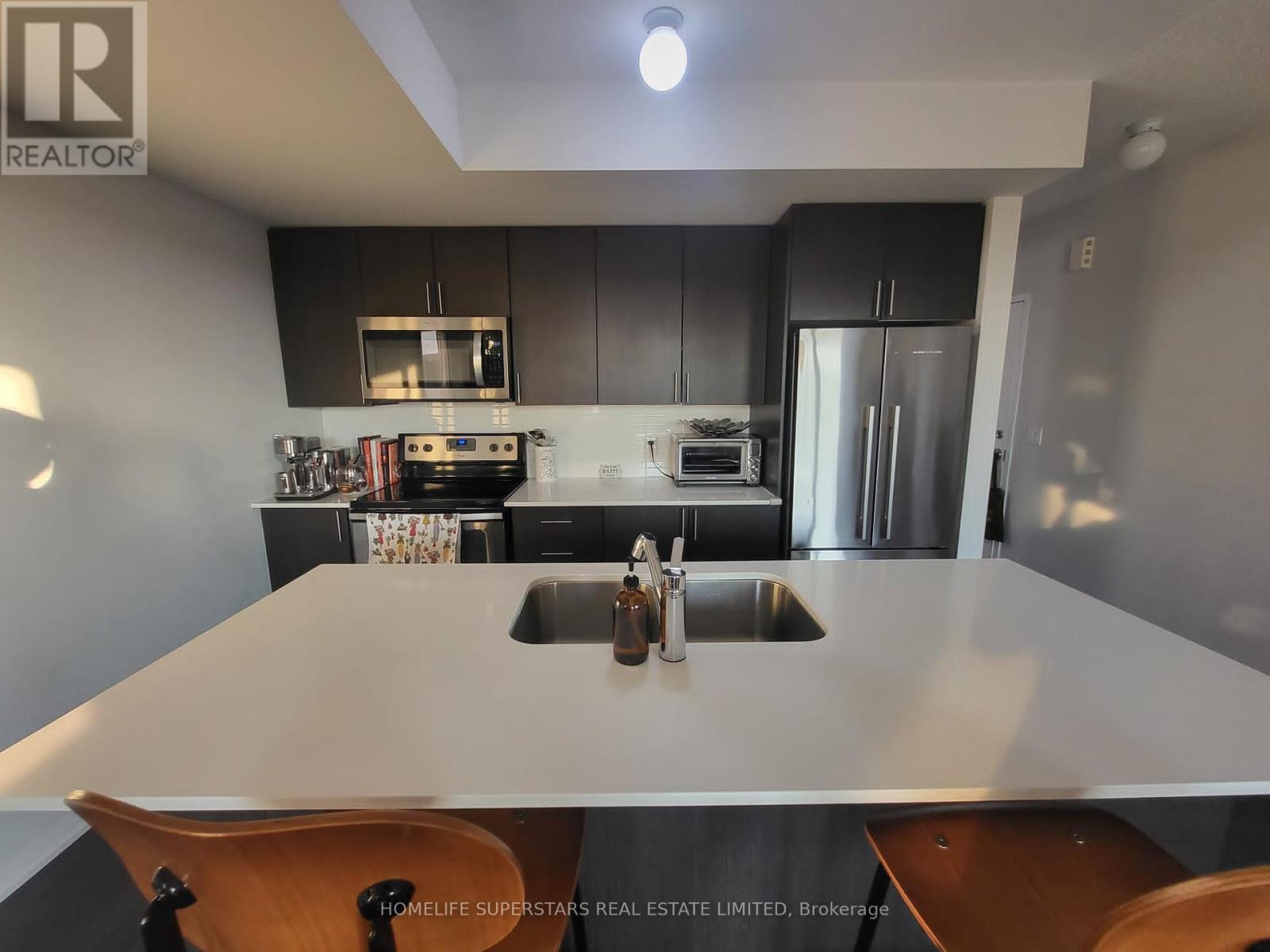 1200 Main Street E, Milton, Ontario  L9T 9K9 - Photo 3 - W12439941