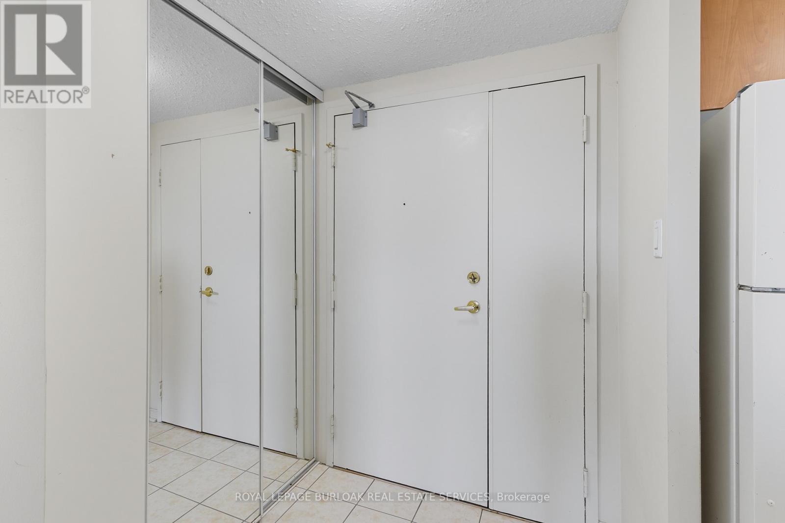 902 - 6720 Glen Erin Drive, Mississauga, Ontario  L5N 3K8 - Photo 6 - W12439959