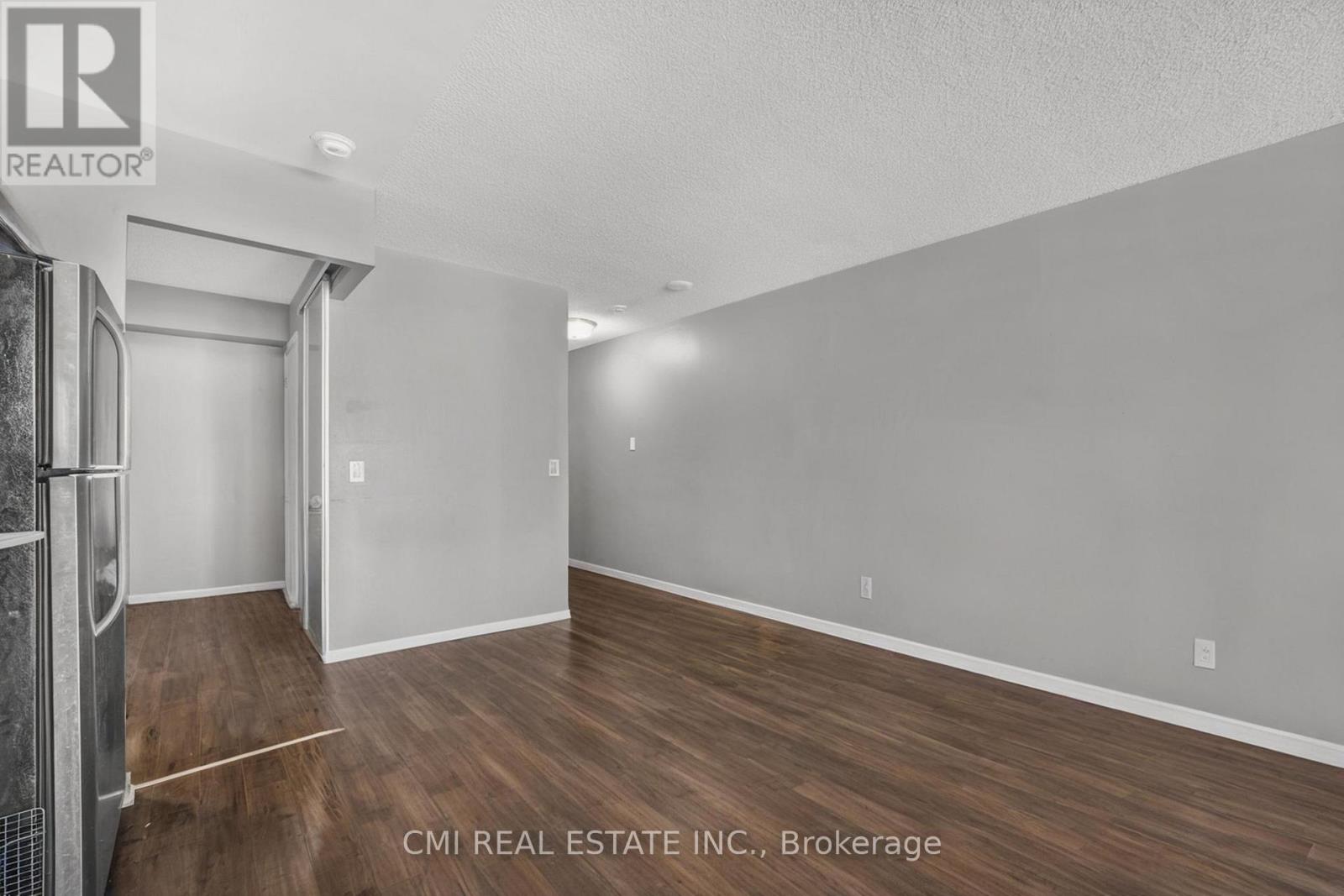 725 - 38 Joe Shuster Way, Toronto, Ontario  M6K 0A5 - Photo 13 - W12439973