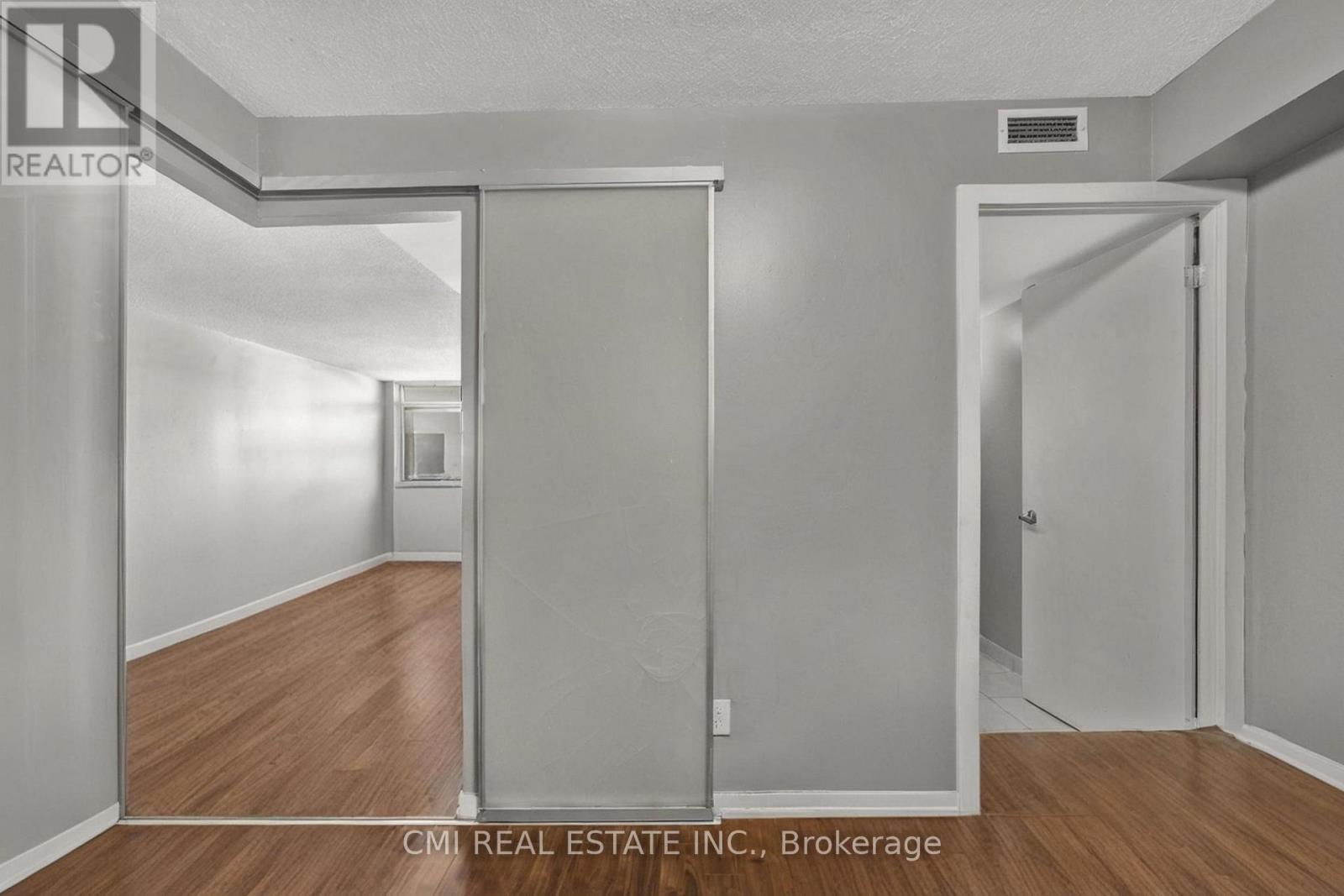 725 - 38 Joe Shuster Way, Toronto, Ontario  M6K 0A5 - Photo 15 - W12439973