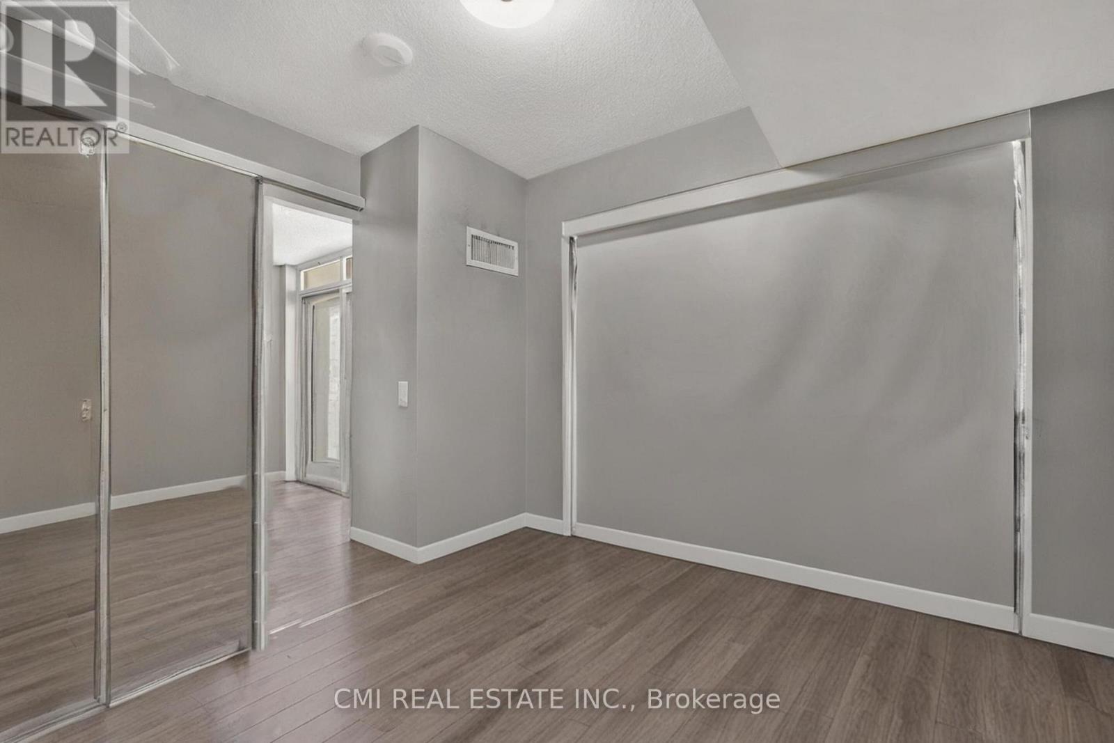 725 - 38 Joe Shuster Way, Toronto, Ontario  M6K 0A5 - Photo 16 - W12439973