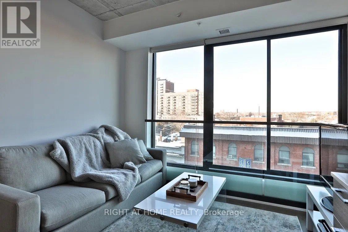 513 - 530 Indian Grove, Toronto, Ontario  M6P 2J2 - Photo 5 - W12439986