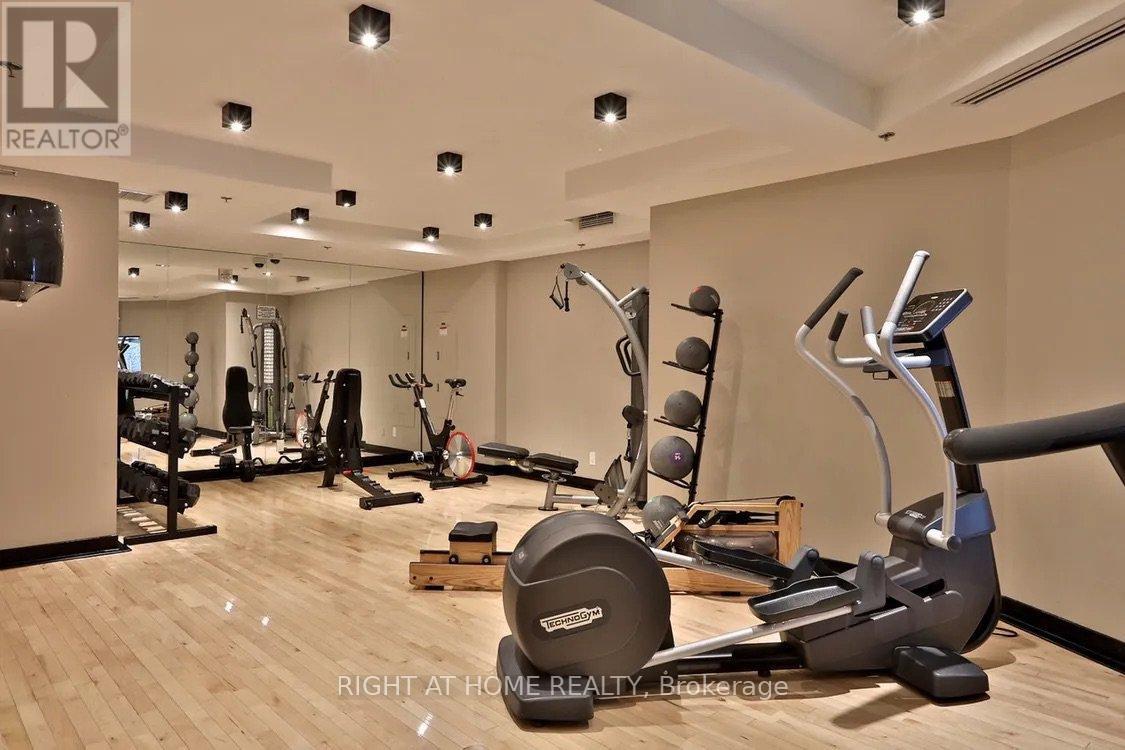 513 - 530 Indian Grove, Toronto, Ontario  M6P 2J2 - Photo 9 - W12439986