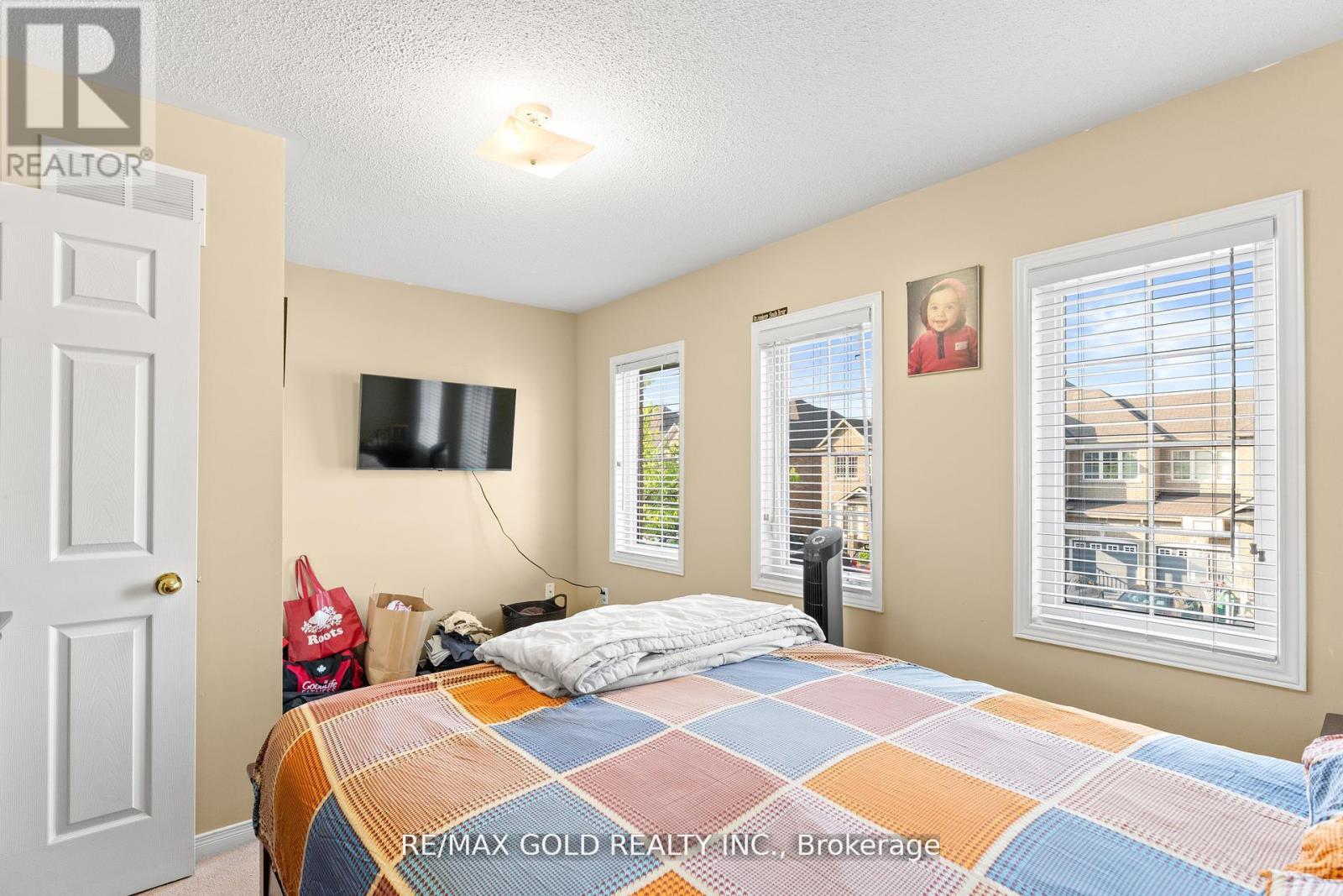 22 Nutwood Way, Brampton, Ontario  L6R 0X7 - Photo 27 - W12439996
