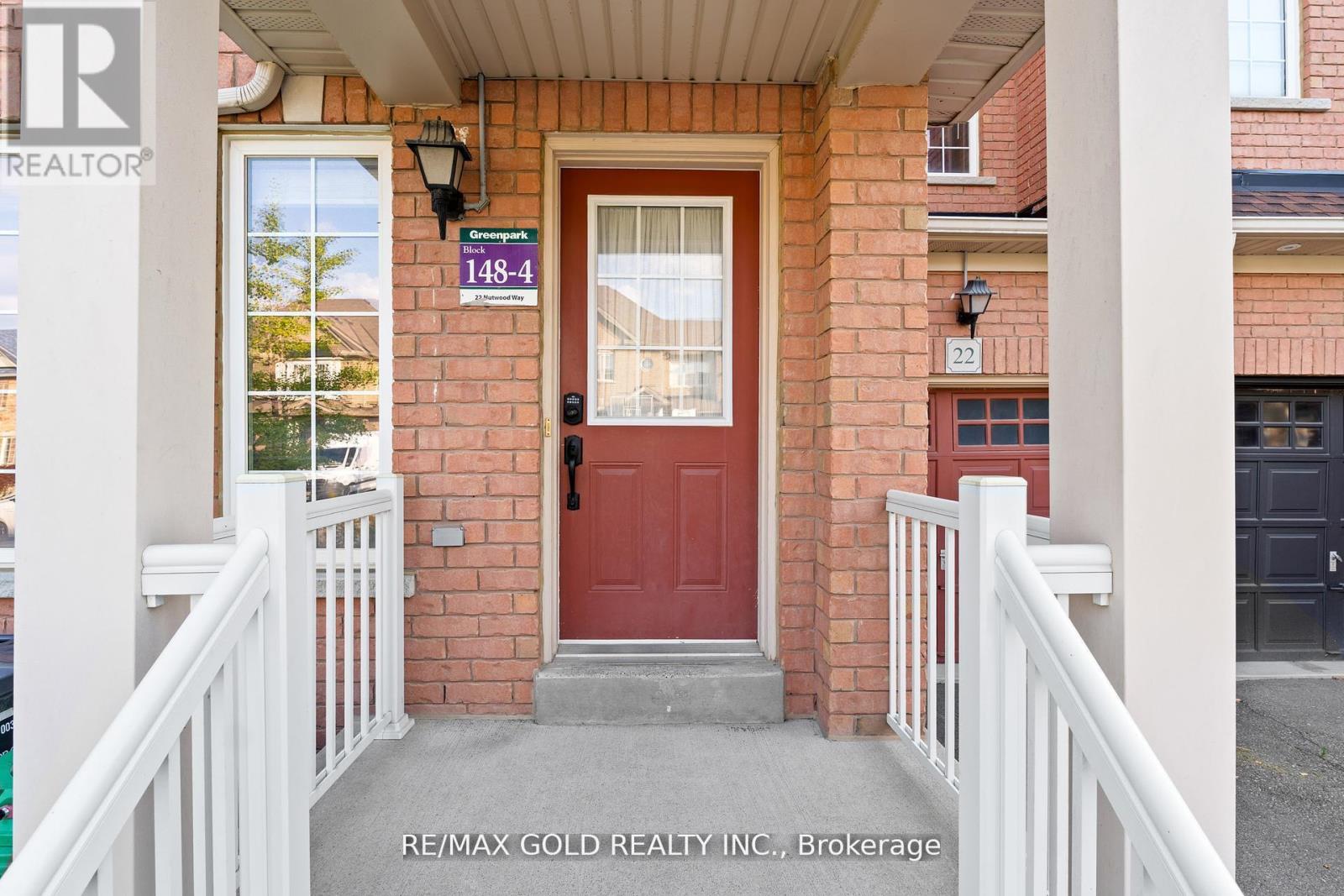 22 Nutwood Way, Brampton, Ontario  L6R 0X7 - Photo 4 - W12439996