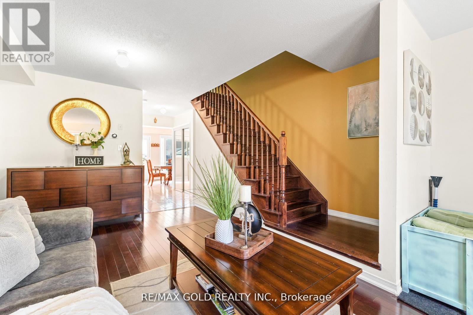 22 Nutwood Way, Brampton, Ontario  L6R 0X7 - Photo 9 - W12439996