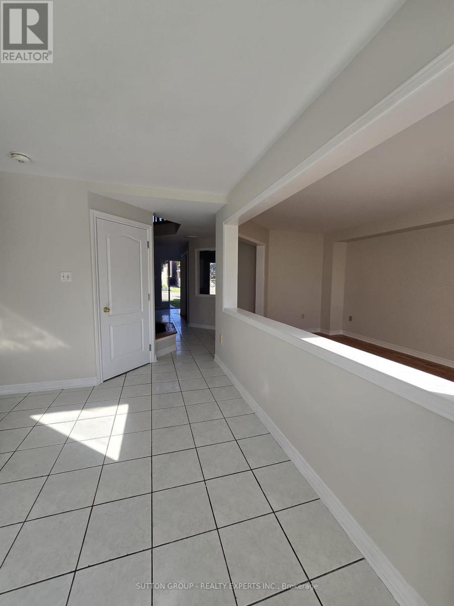 135 Moffatt Avenue, Brampton, Ontario  L6Y 4R8 - Photo 15 - W12430669