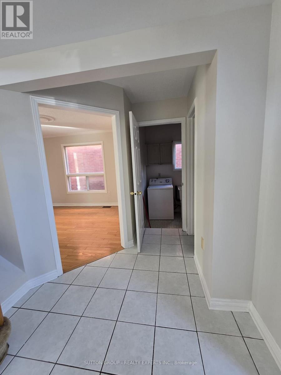 135 Moffatt Avenue, Brampton, Ontario  L6Y 4R8 - Photo 16 - W12430669