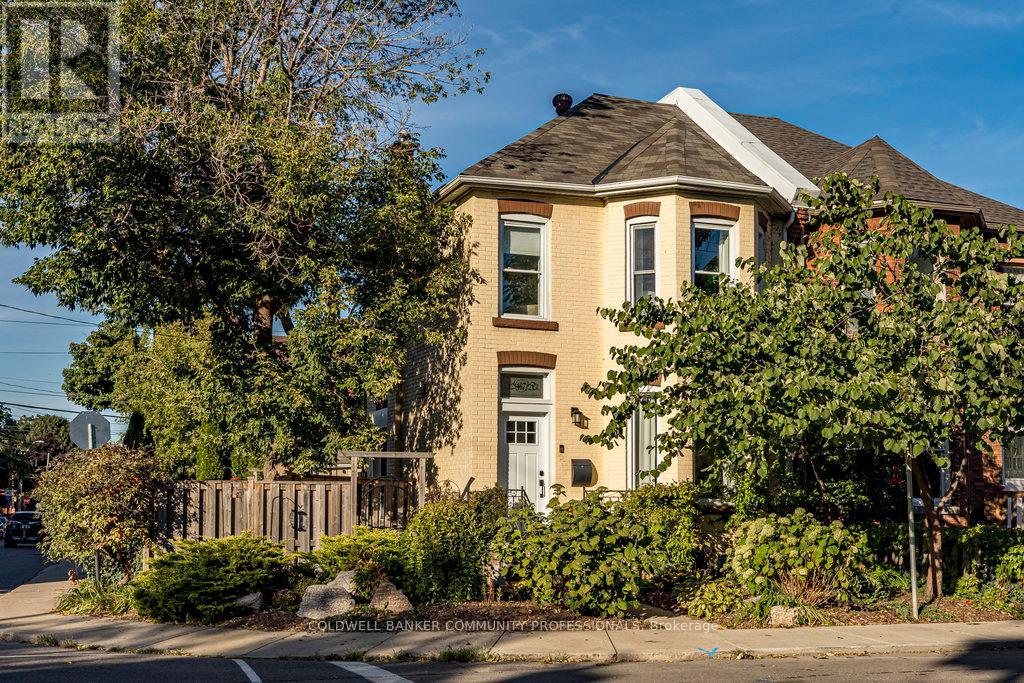 467 King William Street, Hamilton, Ontario  L8L 1R2 - Photo 1 - X12439808