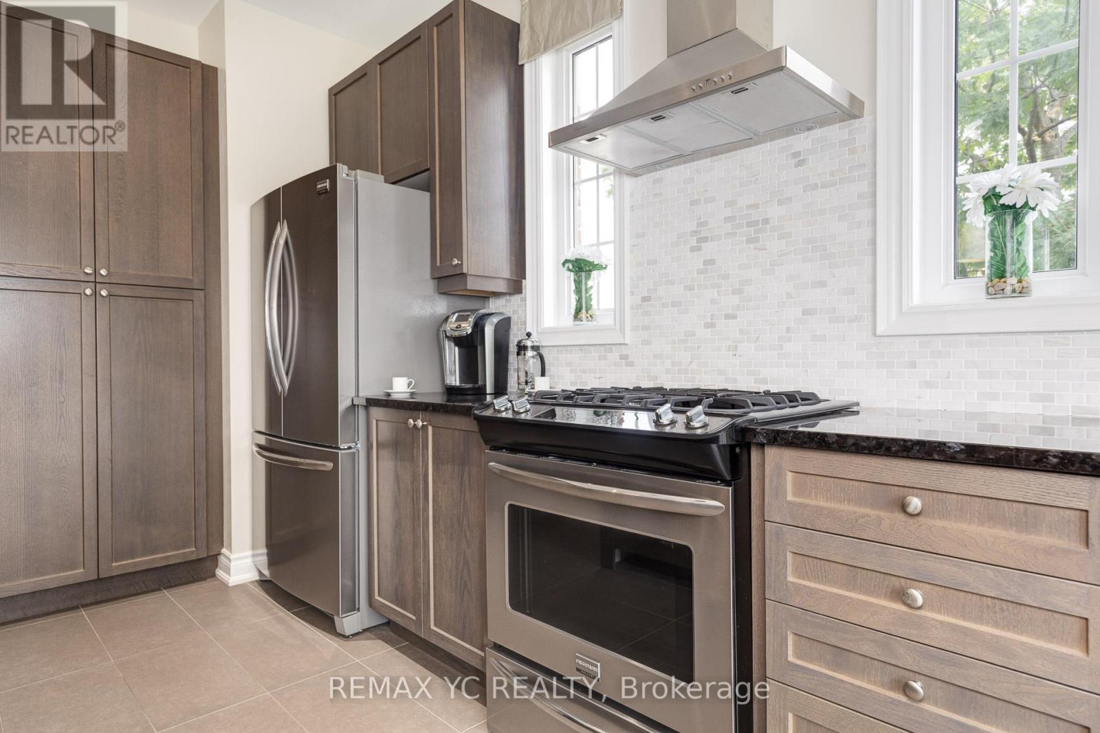 1 Sunset Way, Thorold, Ontario  L2V 0B6 - Photo 16 - X12439820