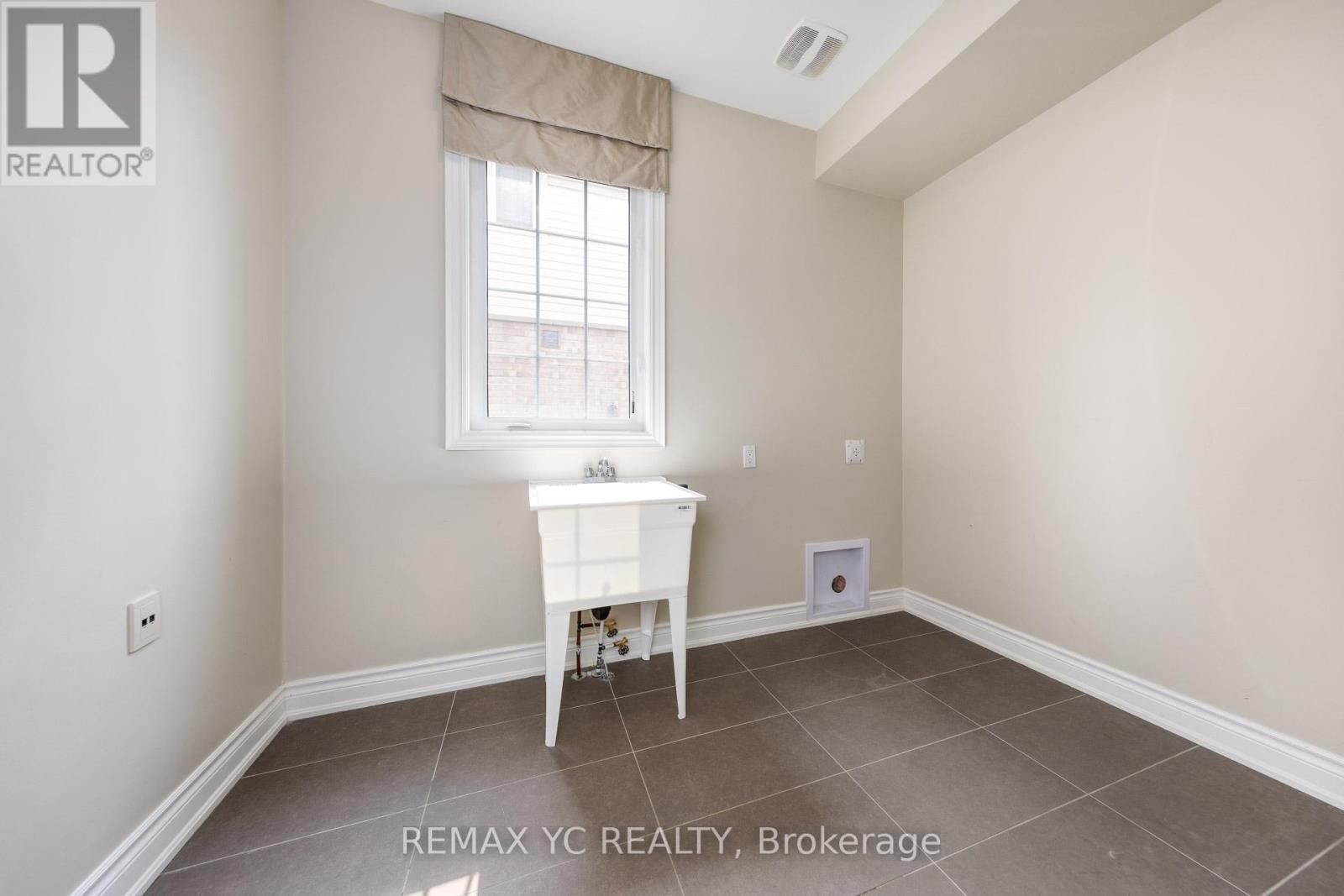 1 Sunset Way, Thorold, Ontario  L2V 0B6 - Photo 23 - X12439820