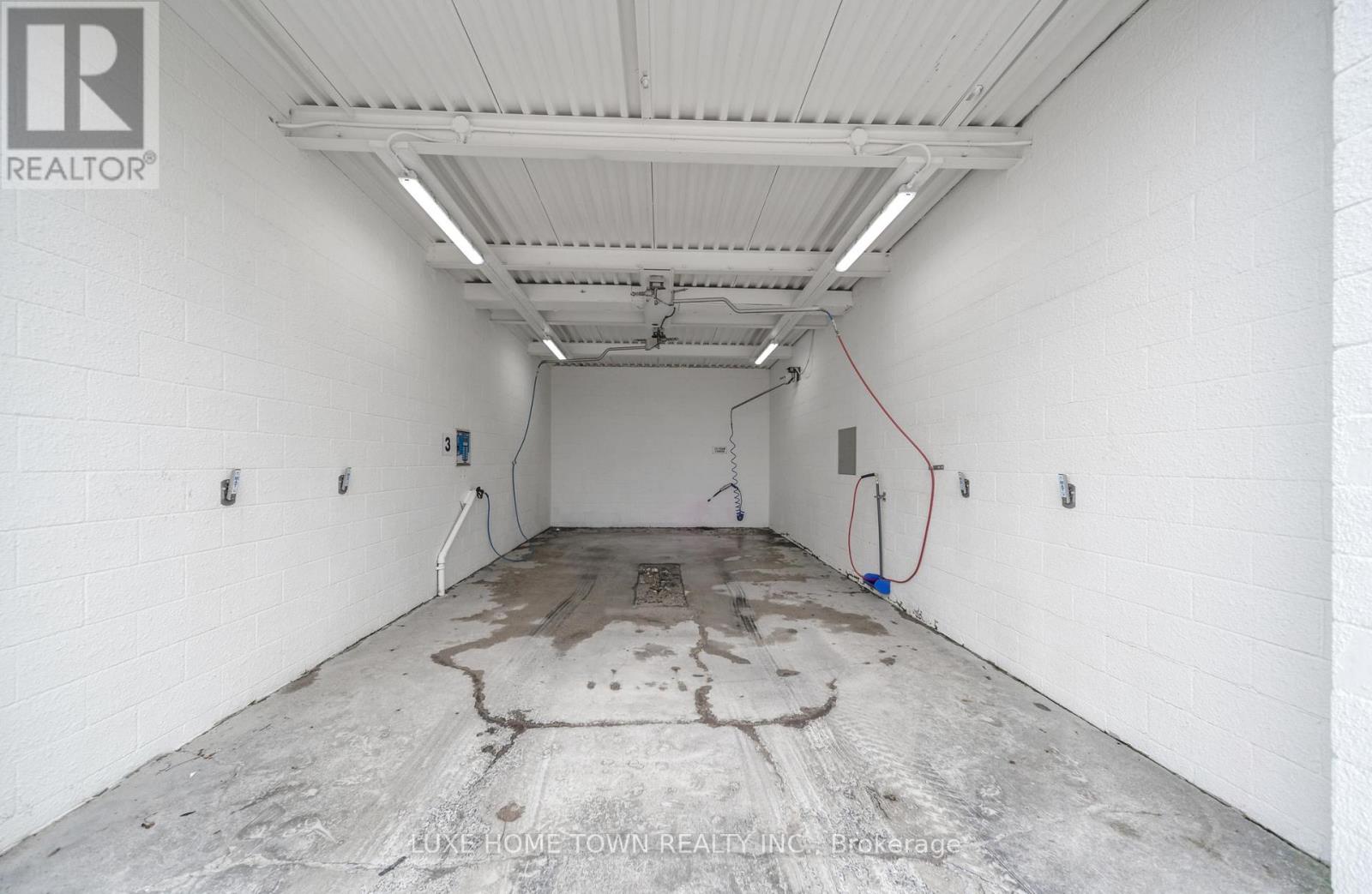 683 11th Street, Hanover, Ontario  N4N 1T6 - Photo 13 - X12439823