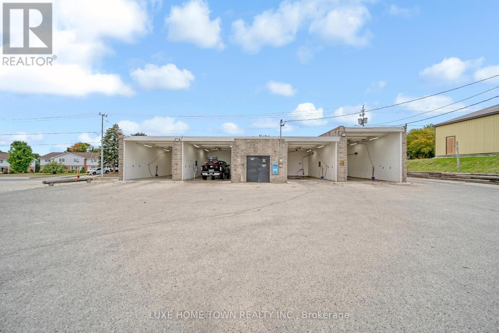 683 11th Street, Hanover, Ontario  N4N 1T6 - Photo 19 - X12439823