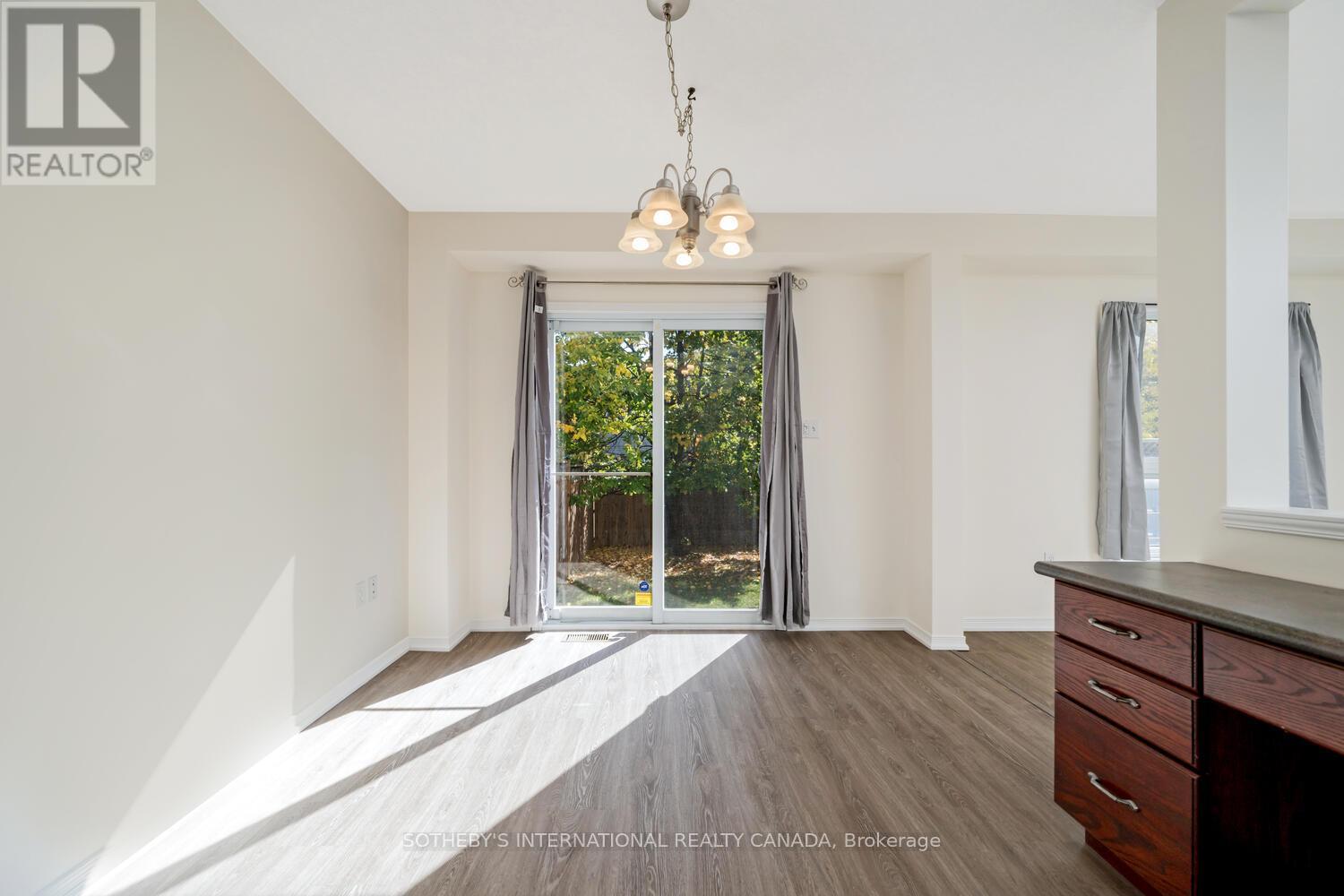 571 Wild Iris Avenue, Waterloo, Ontario  N2V 2X5 - Photo 15 - X12439868