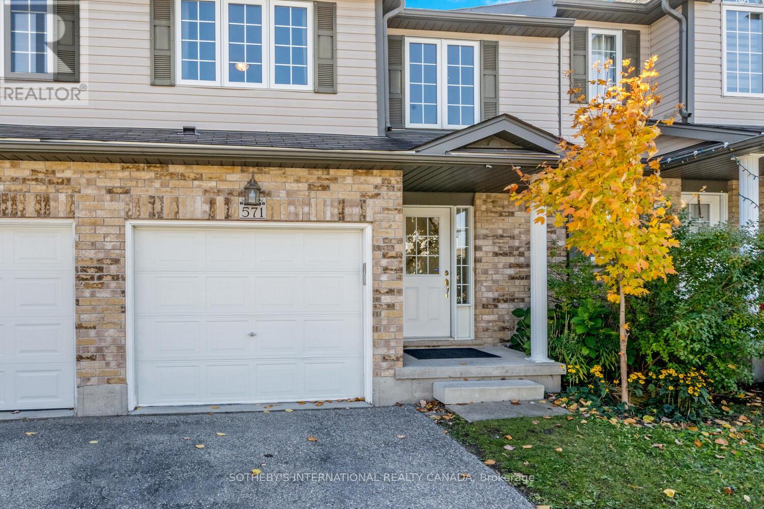 571 Wild Iris Avenue, Waterloo, Ontario  N2V 2X5 - Photo 2 - X12439868