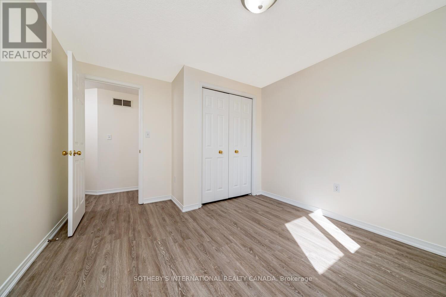 571 Wild Iris Avenue, Waterloo, Ontario  N2V 2X5 - Photo 24 - X12439868