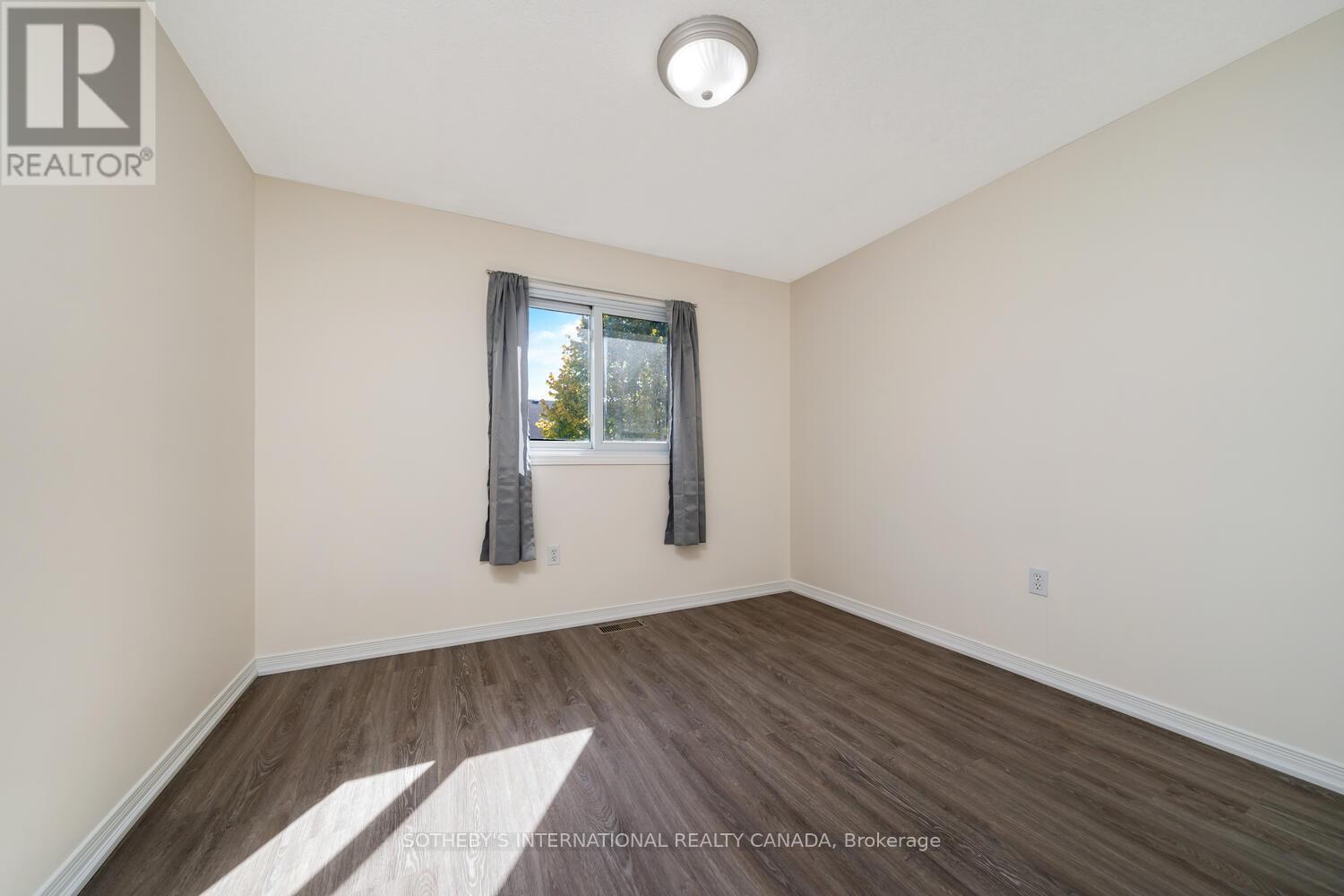571 Wild Iris Avenue, Waterloo, Ontario  N2V 2X5 - Photo 26 - X12439868