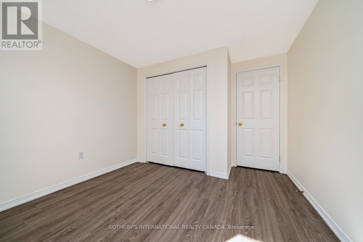 571 Wild Iris Avenue, Waterloo, Ontario  N2V 2X5 - Photo 27 - X12439868
