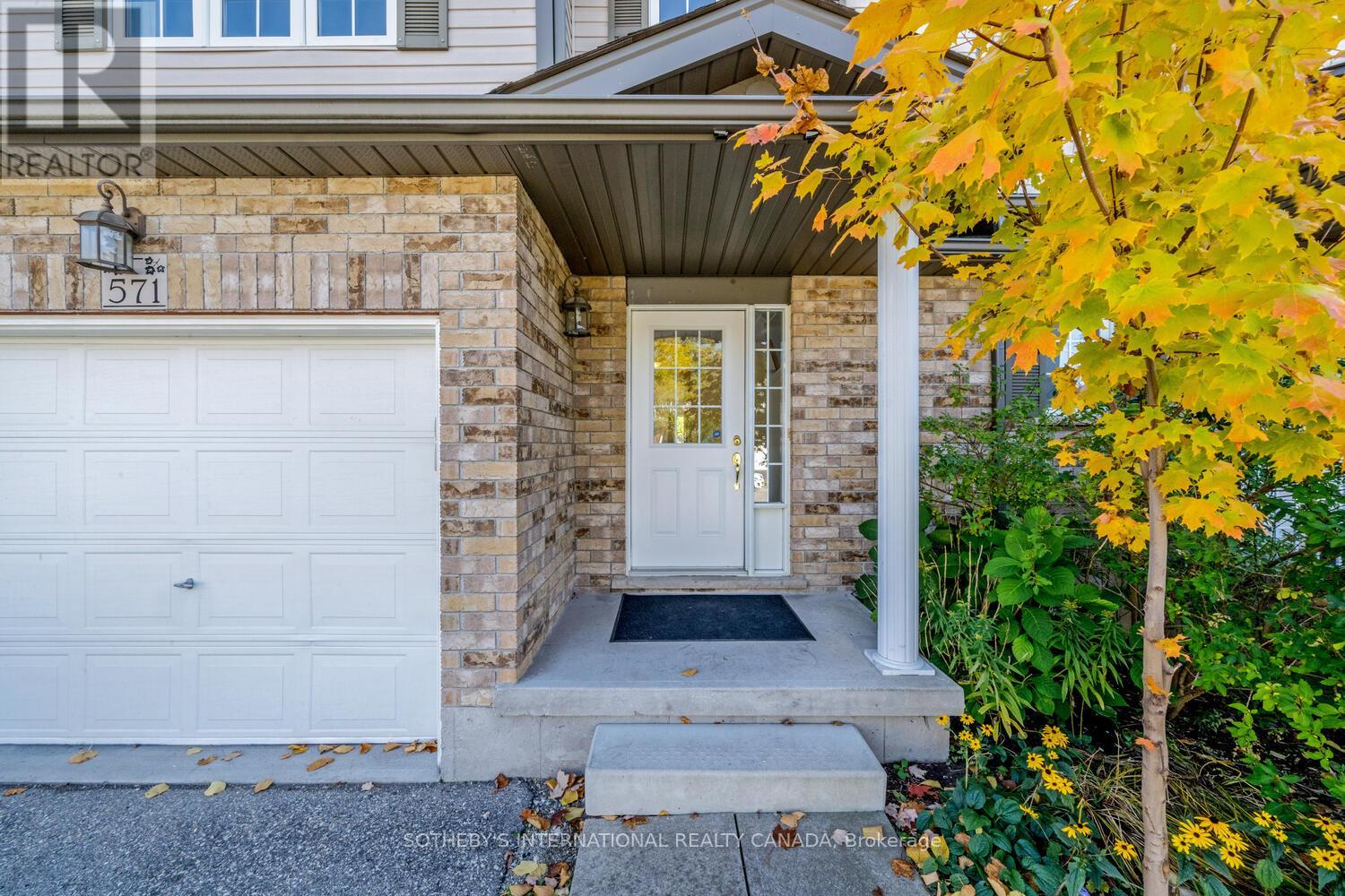571 Wild Iris Avenue, Waterloo, Ontario  N2V 2X5 - Photo 3 - X12439868