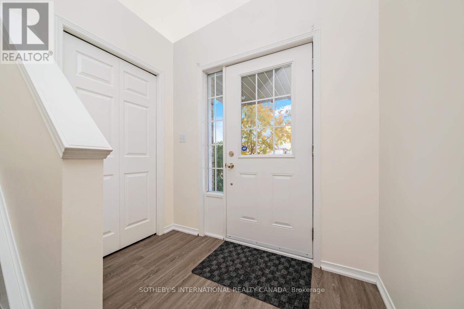 571 Wild Iris Avenue, Waterloo, Ontario  N2V 2X5 - Photo 4 - X12439868