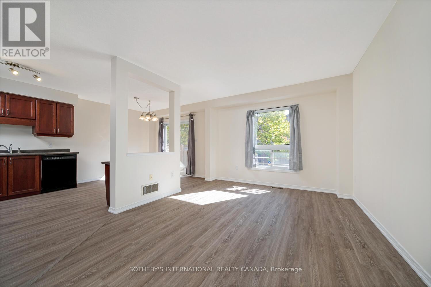 571 Wild Iris Avenue, Waterloo, Ontario  N2V 2X5 - Photo 8 - X12439868