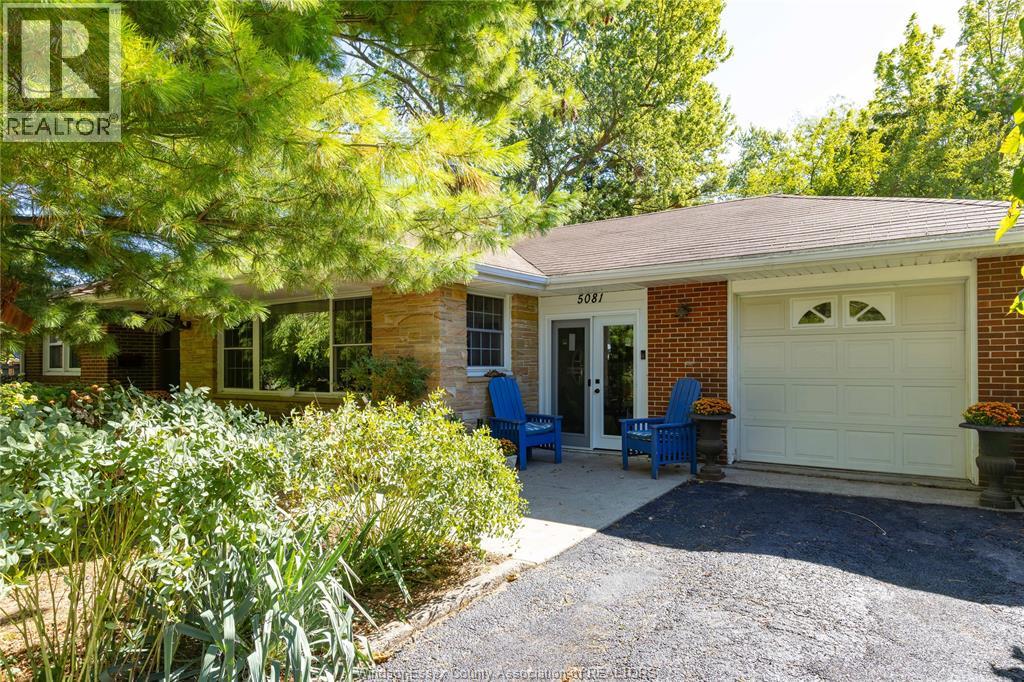 MLS# 25025108: 5081 ROYAL COURT, Windsor, Canada