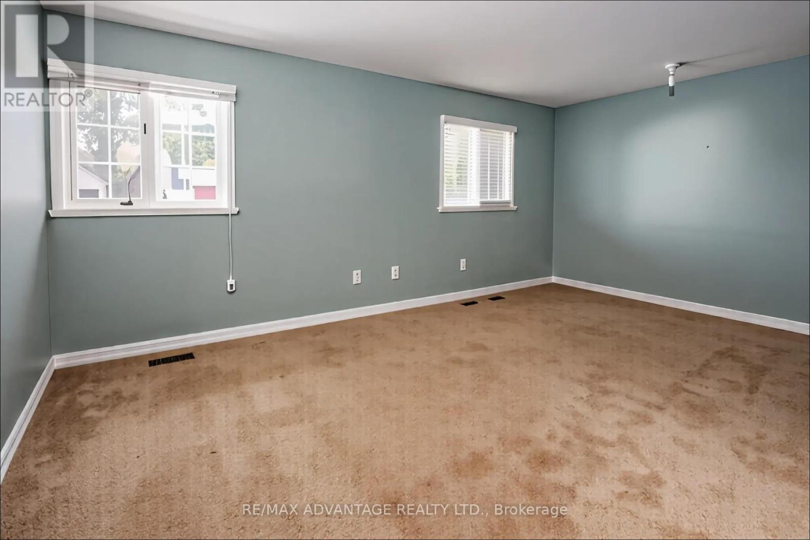 15 Sprucedale Court, London North, Ontario  N5X 2N9 - Photo 11 - X12359891