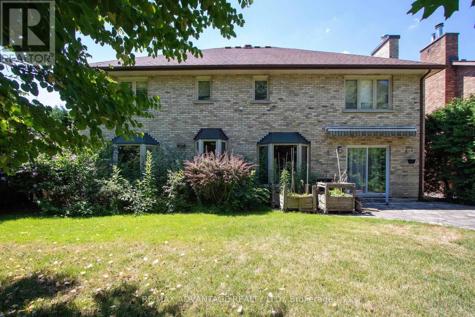 15 Sprucedale Court, London North, Ontario  N5X 2N9 - Photo 17 - X12359891