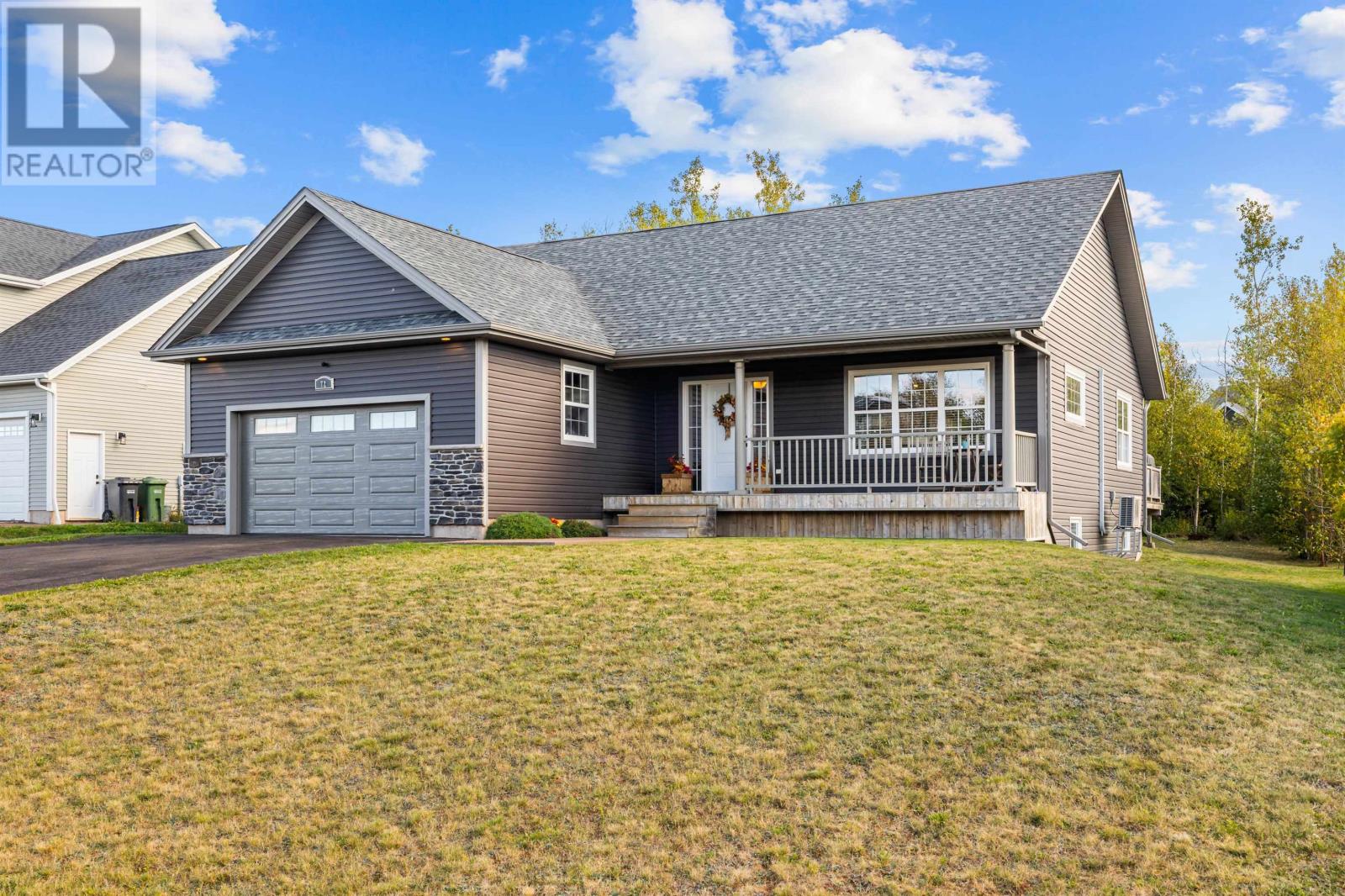 72 Falcon Drive, Cornwall, Prince Edward Island  C0A 1H4 - Photo 1 - 202524881