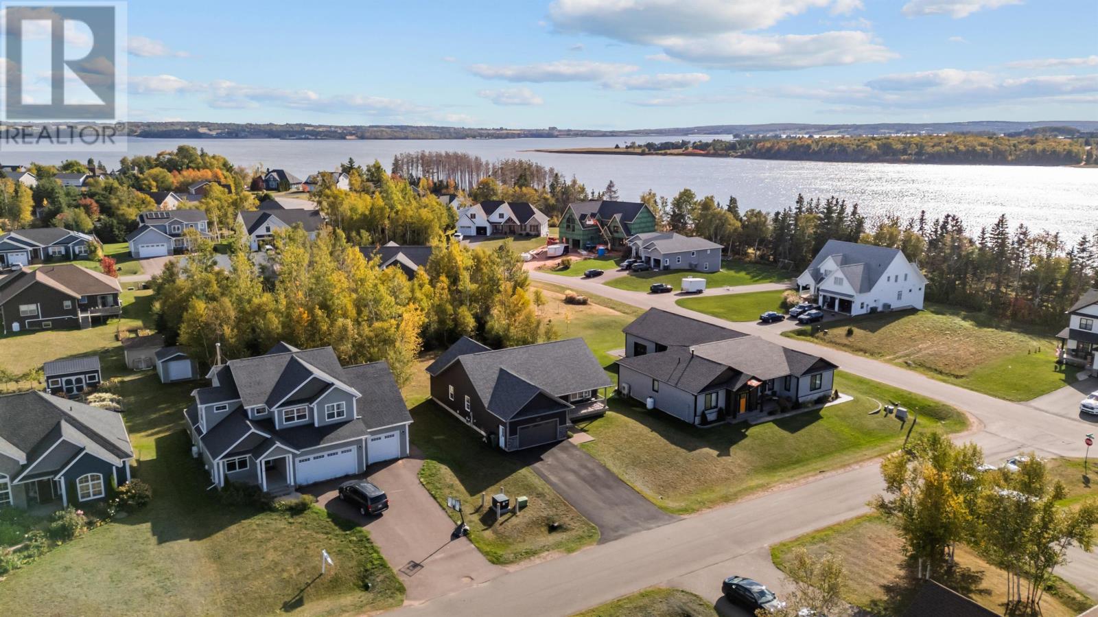 72 Falcon Drive, Cornwall, Prince Edward Island  C0A 1H4 - Photo 3 - 202524881