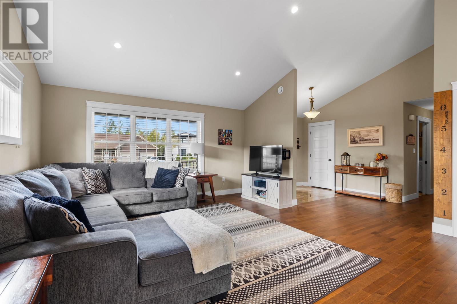 72 Falcon Drive, Cornwall, Prince Edward Island  C0A 1H4 - Photo 5 - 202524881