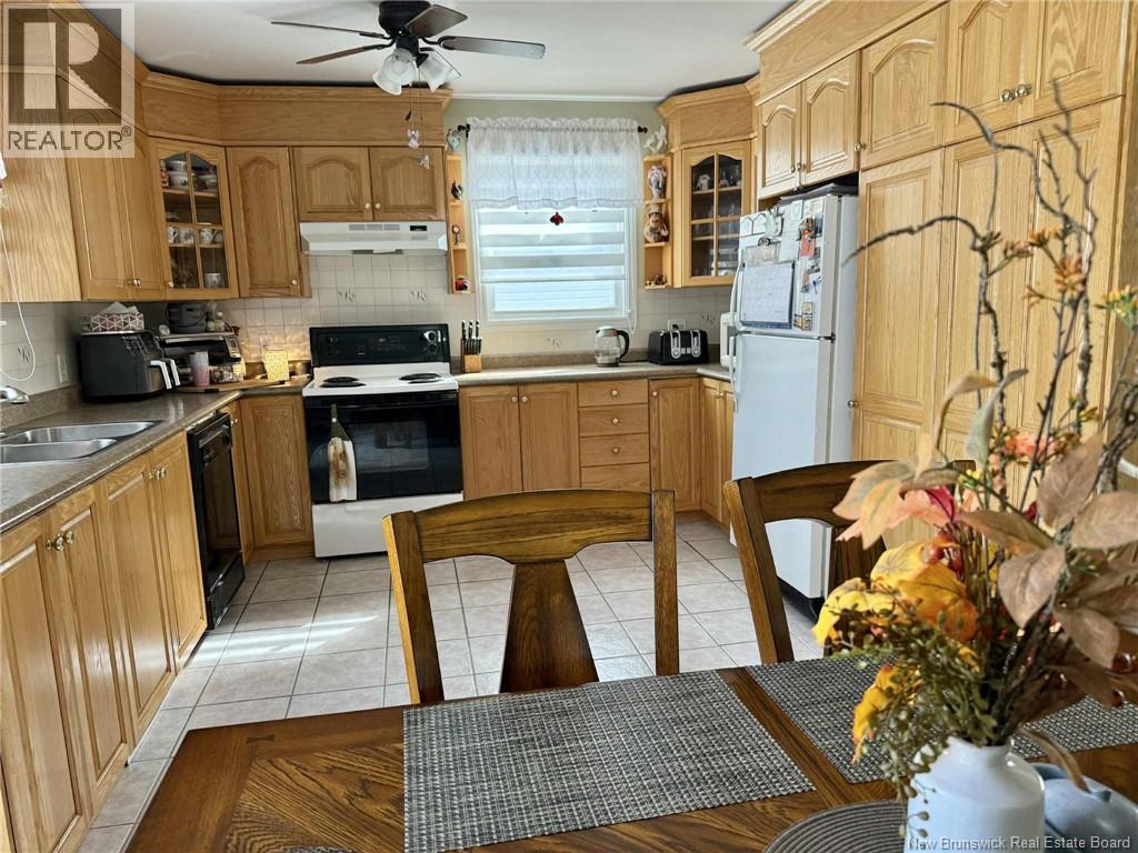 387 Highplain Crescent, Miramichi, New Brunswick  E1V 1B3 - Photo 6 - NB127815