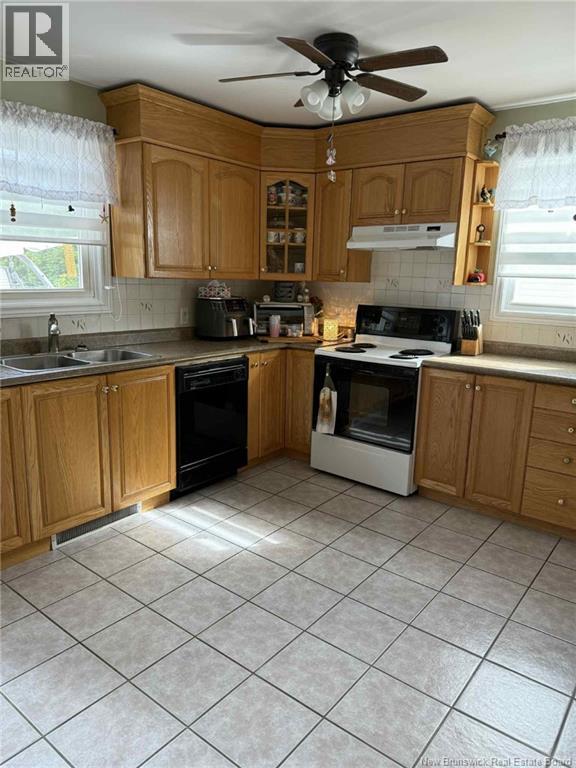 387 Highplain Crescent, Miramichi, New Brunswick  E1V 1B3 - Photo 4 - NB127815