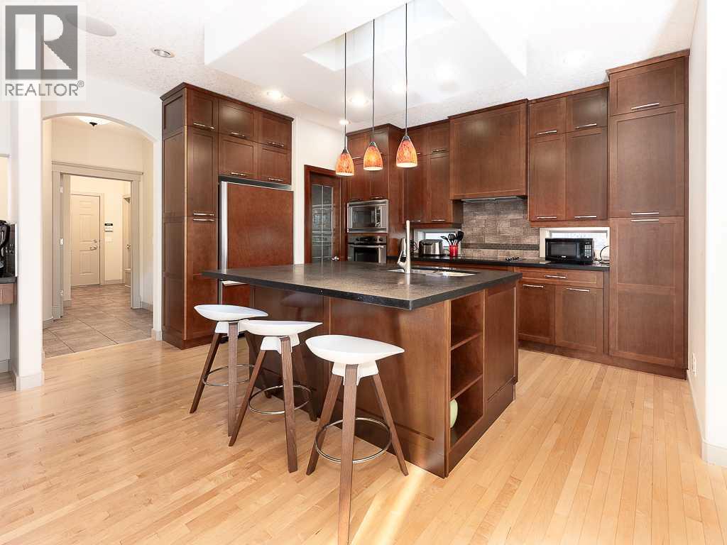 91 Discovery Ridge Boulevard Sw, Calgary, Alberta  T3H 4Y2 - Photo 11 - A2252948