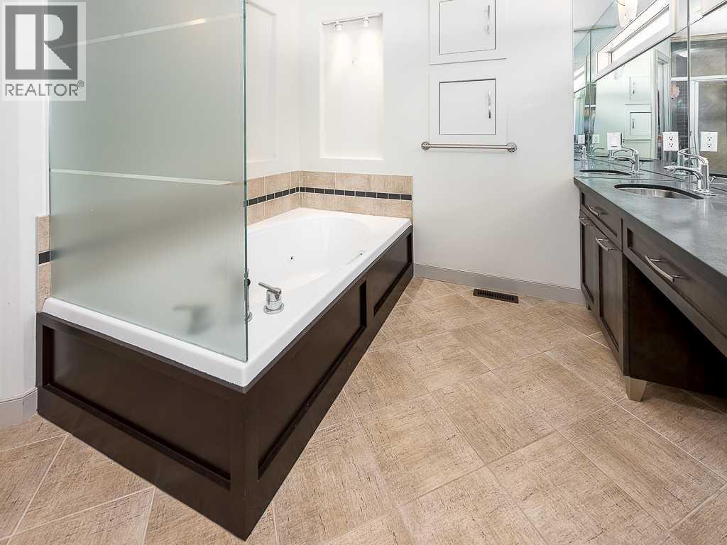 91 Discovery Ridge Boulevard Sw, Calgary, Alberta  T3H 4Y2 - Photo 36 - A2252948