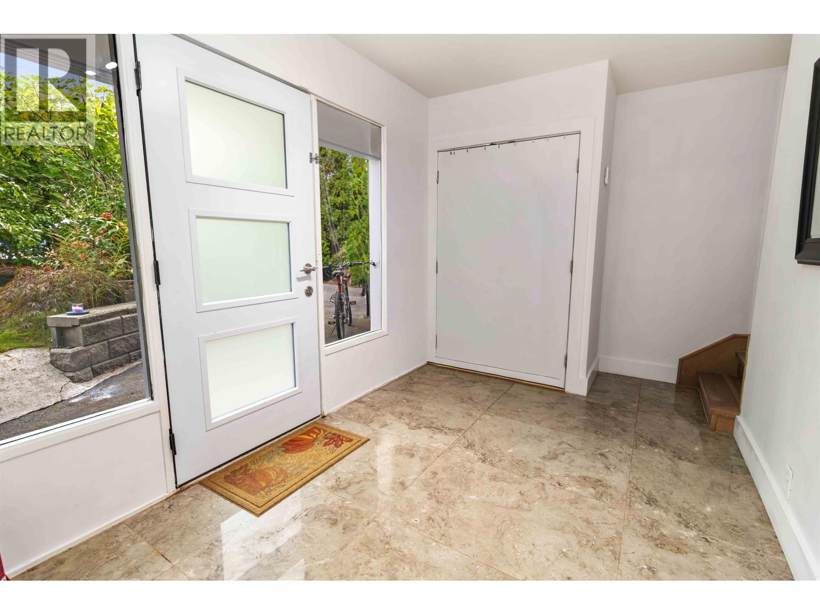 759 Morgan Road, North Vancouver, British Columbia  V7J 1P3 - Photo 3 - R3053739