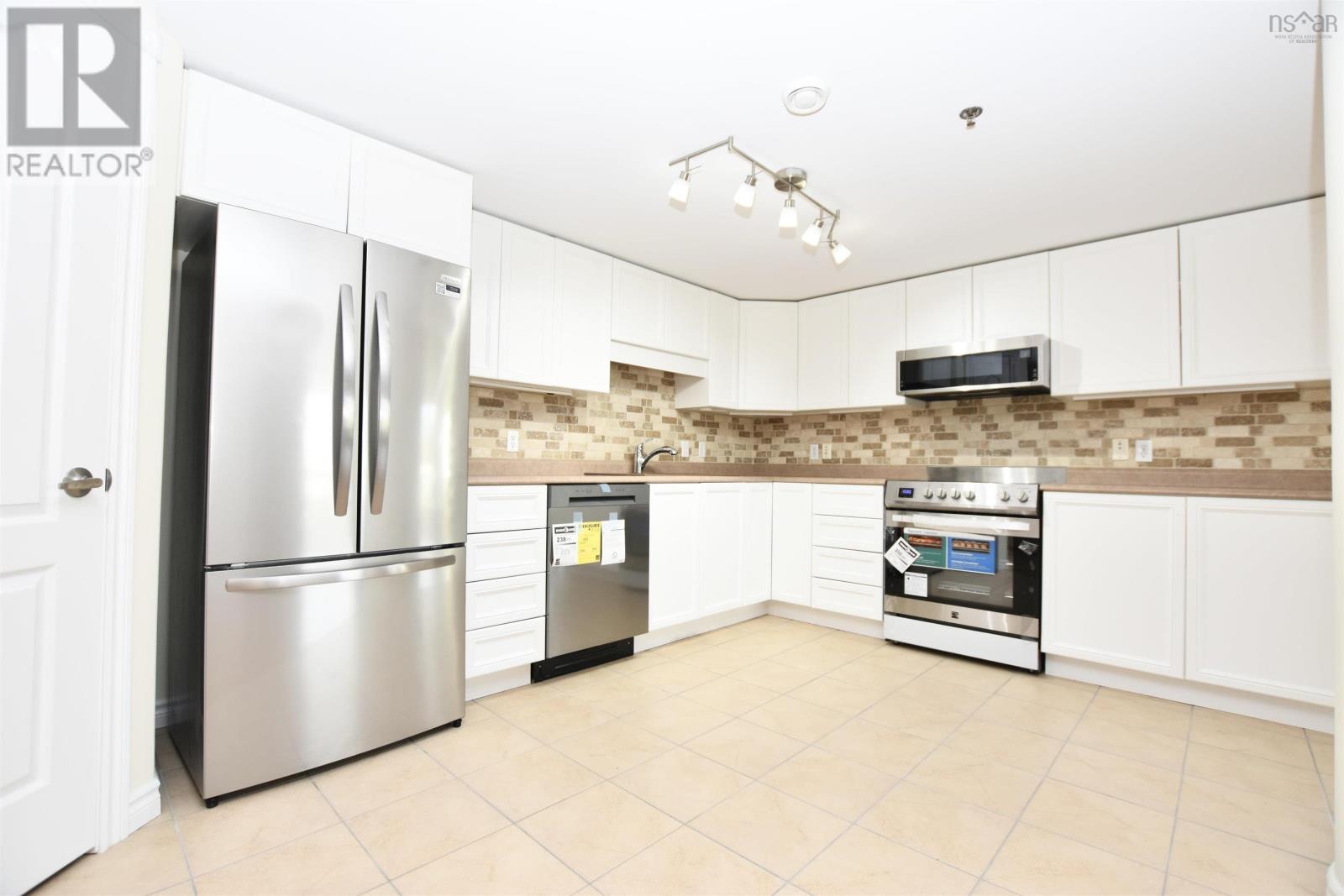 105 40 Regency Park Drive, Halifax, Nova Scotia  B3S 1L4 - Photo 4 - 202524647