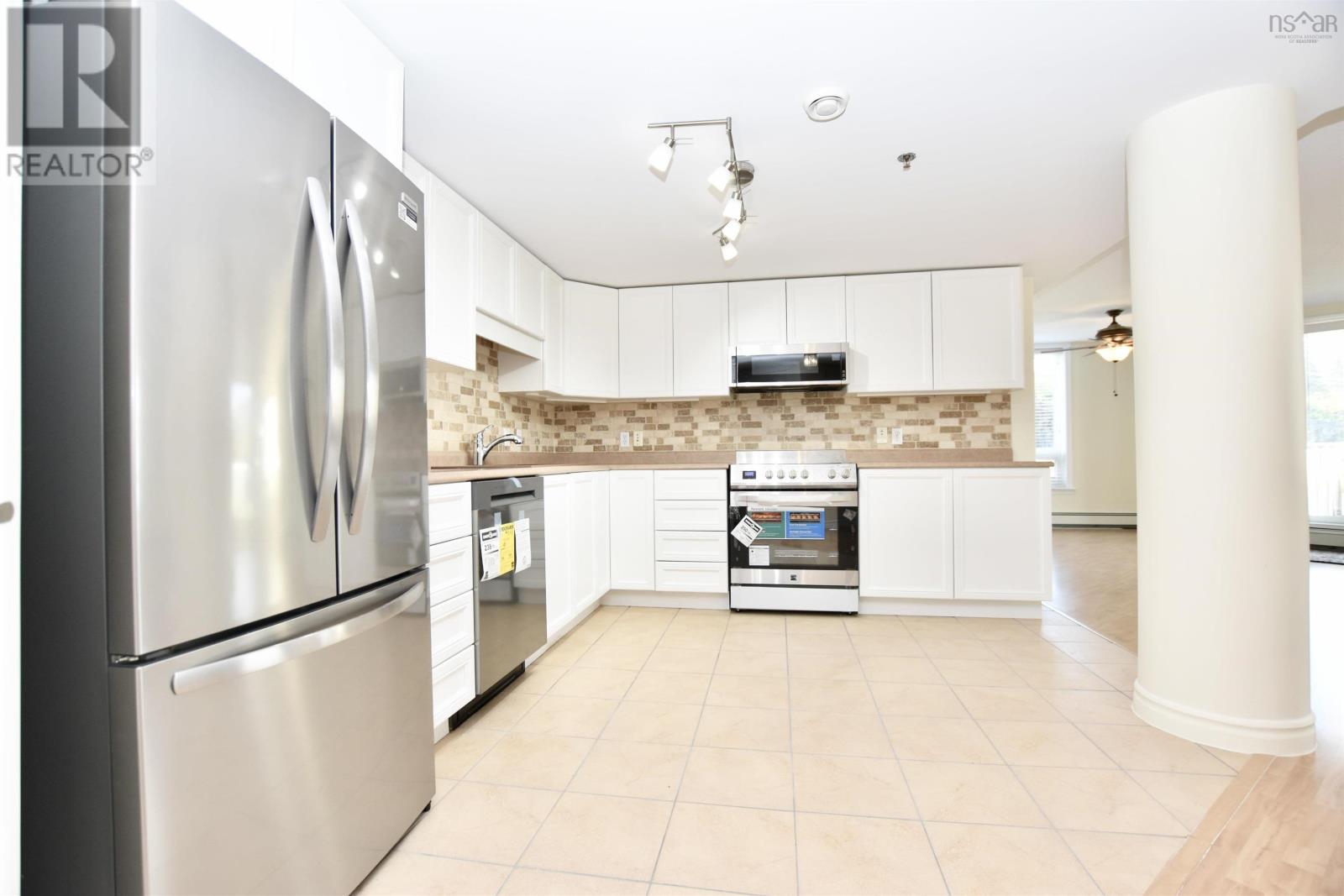105 40 Regency Park Drive, Halifax, Nova Scotia  B3S 1L4 - Photo 3 - 202524647