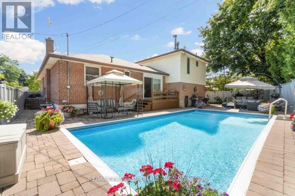 16 Monet Avenue, Toronto, Ontario  M9C 3N7 - Photo 35 - W12438681