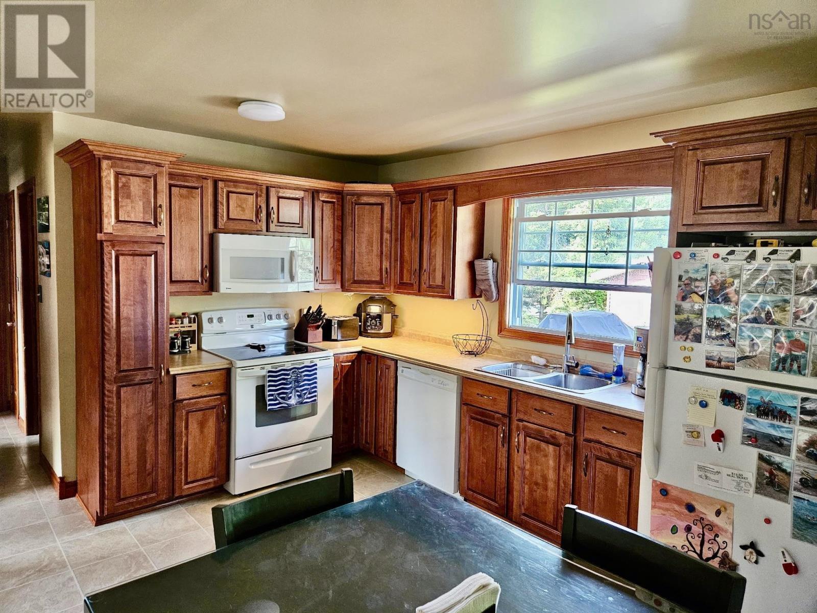 12 Hemlock Drive, Port Hawkesbury, Nova Scotia  B9A 3G7 - Photo 9 - 202524878