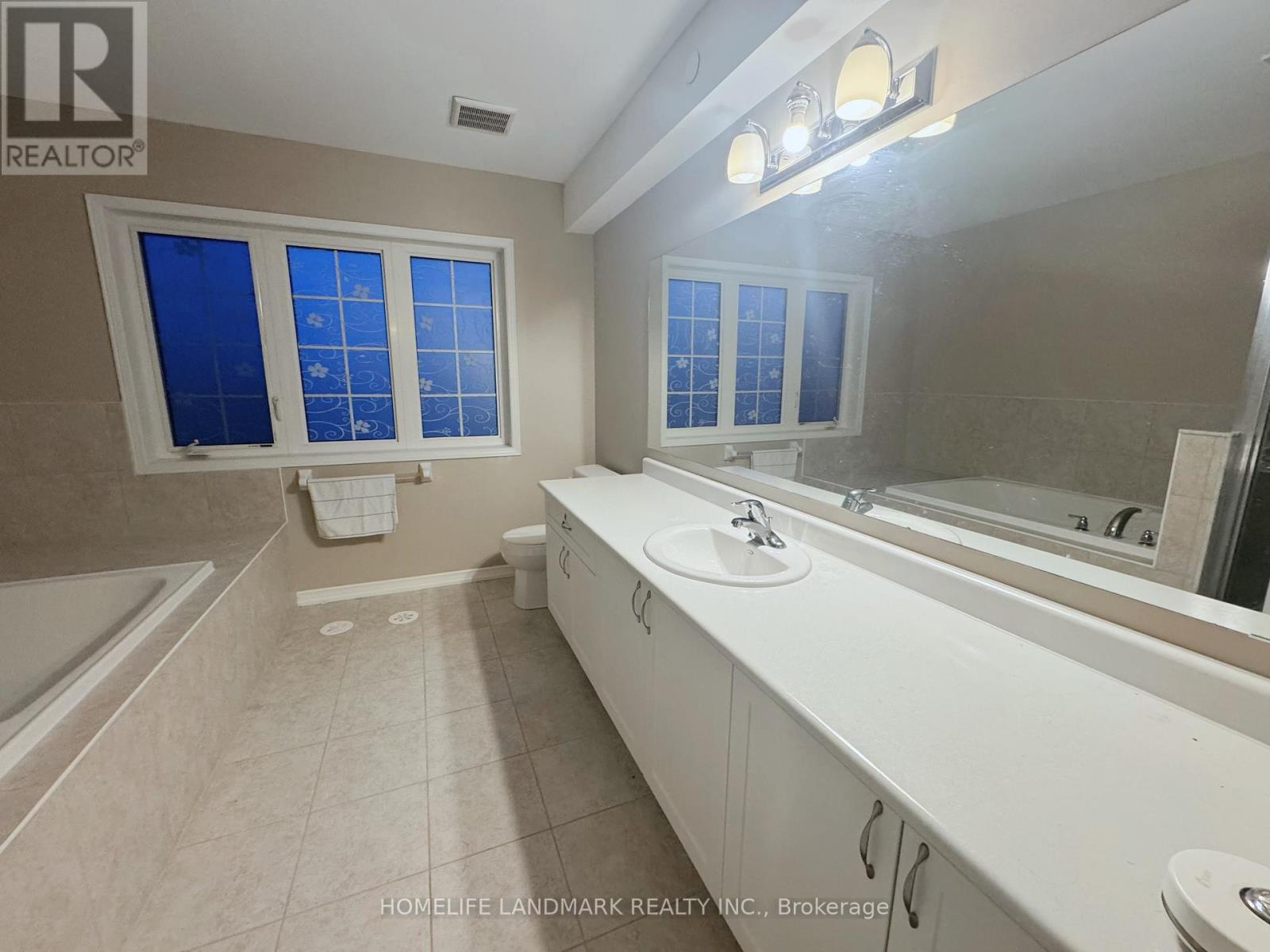 2653 Eaglesham Path, Oshawa, Ontario  L1L 0M7 - Photo 17 - E12335687