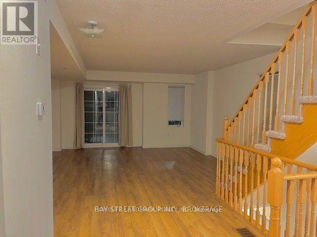 2653 Eaglesham Path, Oshawa, Ontario  L1L 0M7 - Photo 6 - E12335687