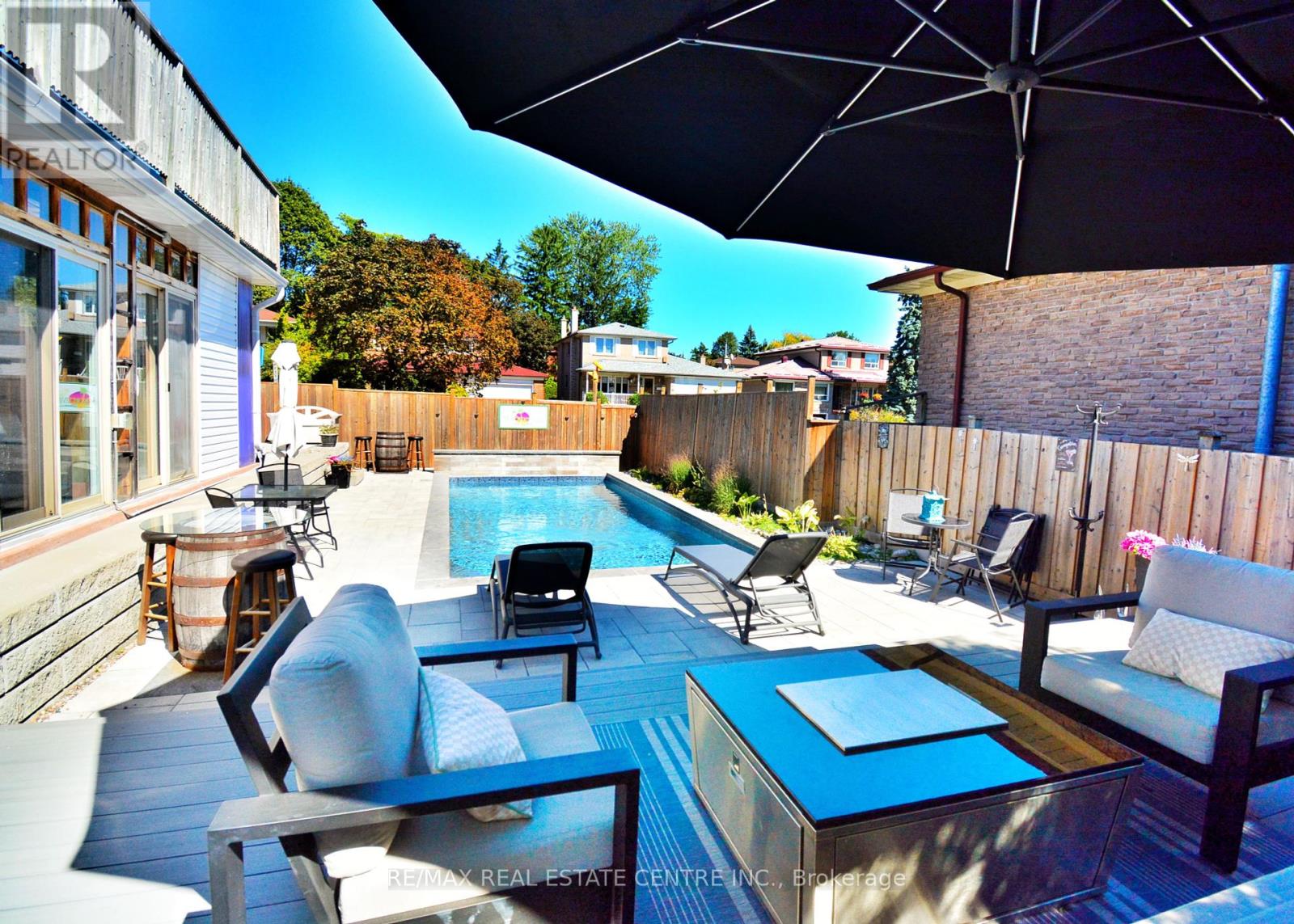 49 BOARHILL DRIVE, Toronto, Ontario