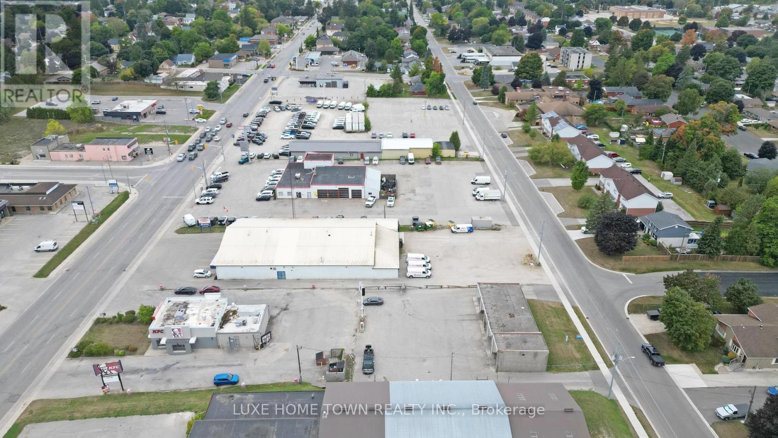 683 11th Street, Hanover, Ontario  N4N 1T6 - Photo 7 - X12439823