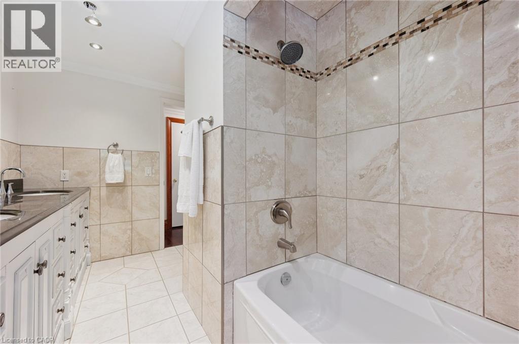 544 Glen Manor Boulevard, Waterloo, Ontario  N2L 4T6 - Photo 27 - 40775731
