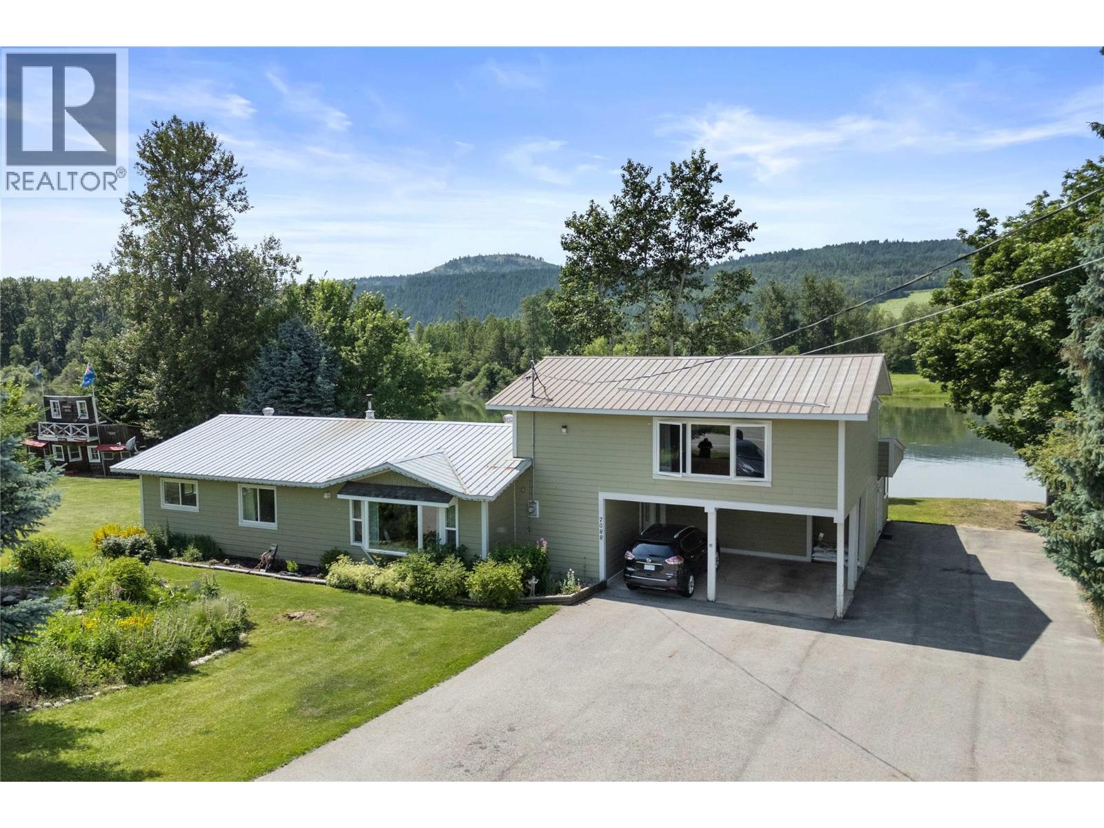 7088 97A Highway, grindrod, British Columbia