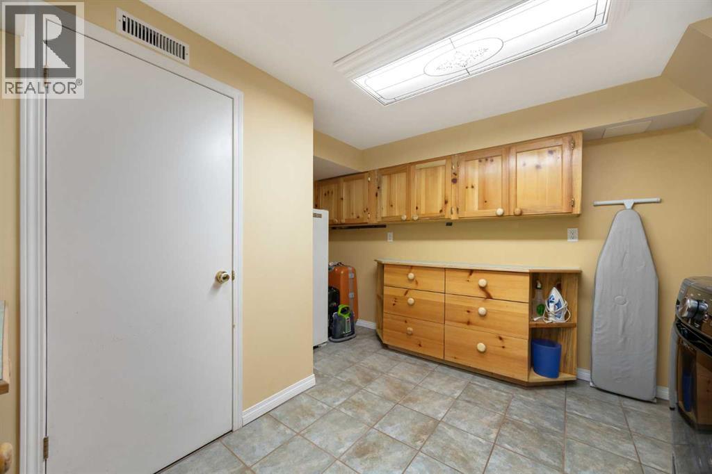 151 Waterloo Drive Sw, Calgary, Alberta  T3C 3G4 - Photo 29 - A2257777