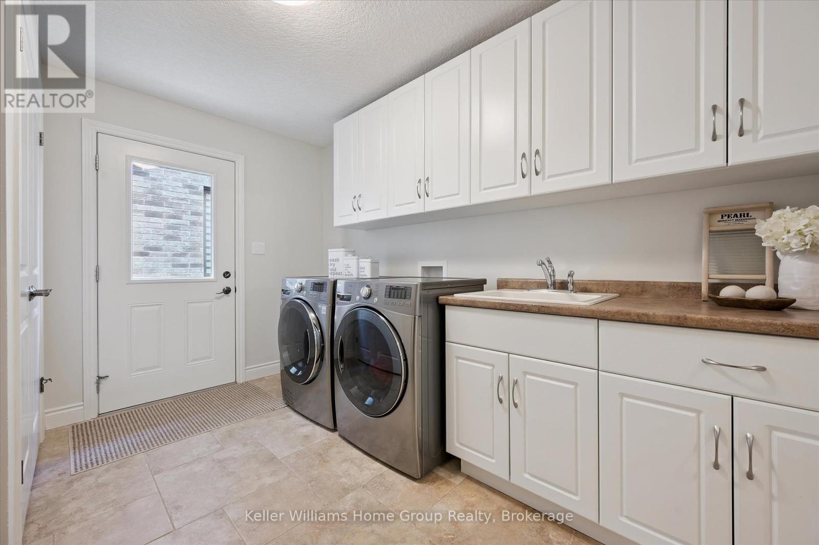 70 Waverley Drive, Guelph, Ontario  N1E 6C8 - Photo 21 - X12440127
