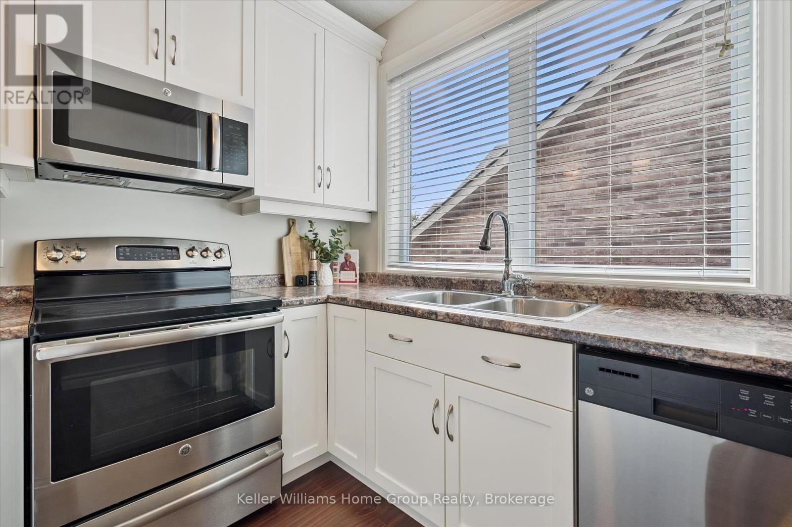 70 Waverley Drive, Guelph, Ontario  N1E 6C8 - Photo 26 - X12440127