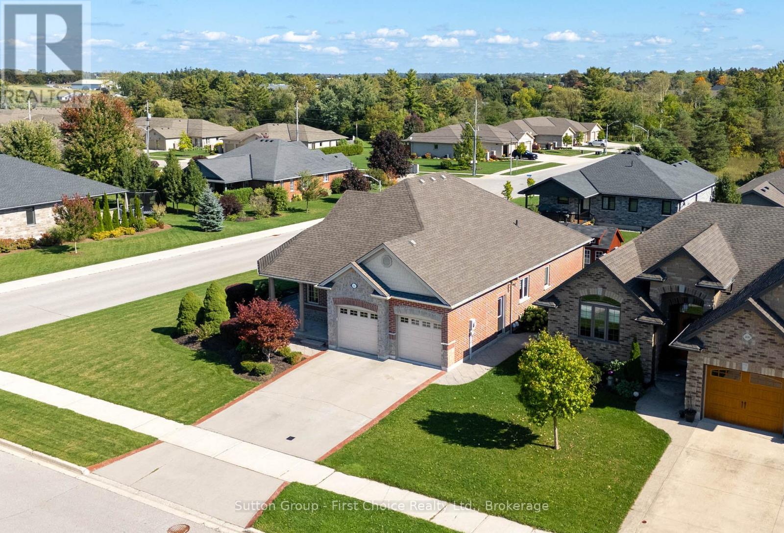 211 Sunset Drive, West Perth, Ontario  N0K 1W0 - Photo 2 - X12440185